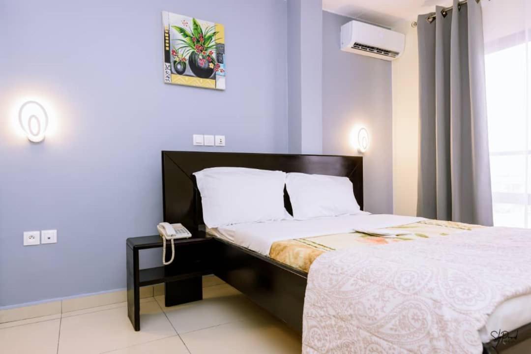 Serena Hotel Douala Exterior photo