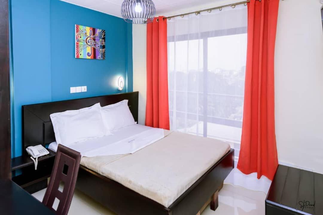 Serena Hotel Douala Exterior photo